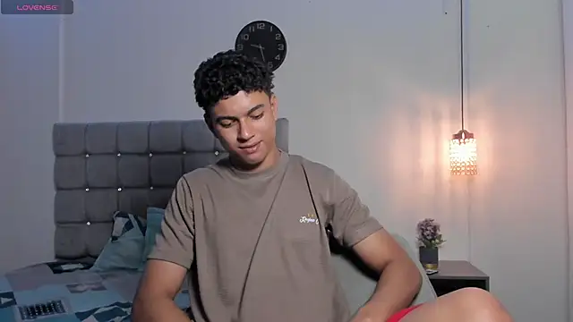 Santy Stump online show from 1, 12, 2025