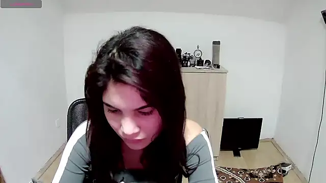 MalloryMyers online show from 4, 12, 2025