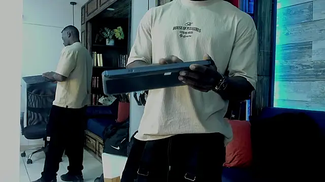 MarcusBlack  online show from 28, 11, 2025