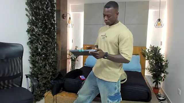 MarcusBlack  online show from 8, 4, 2026