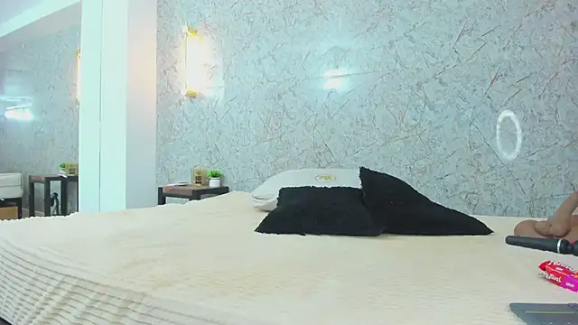 Antonella west online show from 13, 4, 2026