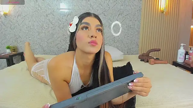 Snapshot of Antonella_west chatting on 7, 5, 2026 Antonella west online show from 7, 5, 2026