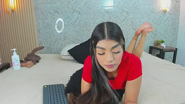 Snapshot of Antonella_west chatting on 22, 5, 2026 Antonella west online show from 22, 5, 2026
