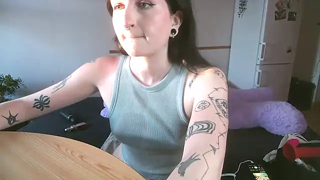 Violett3333 online show from 21, 3, 2026