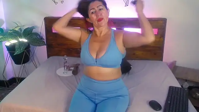 Snapshot of Yeseniaa25_ chatting on 23, 9, 2025 Yeseniaa25  online show from 23, 9, 2025