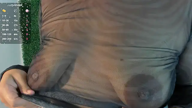 Snapshot of Tifany-fox chatting on 24, 11, 2025 Tifany-fox online show from 24, 11, 2025