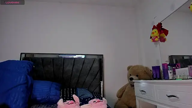 Snapshot of tifanny_turner chatting on 3, 12, 2025 tifanny turner online show from 3, 12, 2025