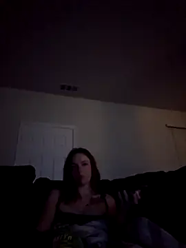 Snapshot of superlonelygirl04 chatting on 5, 11, 2025 superlonelygirl04 online show from 5, 11, 2025