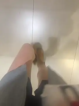 xiaoyuan01 online show from 14, 12, 2025