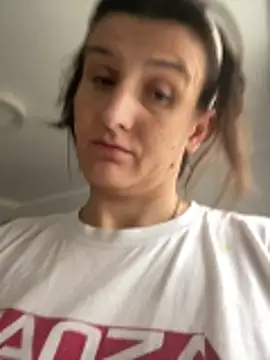 Snapshot of NikaSwan2831 chatting on 21, 11, 2025 NikaSwan2831 online show from 21, 11, 2025