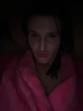 Snapshot of NikaSwan2831 chatting on 14, 12, 2025 NikaSwan2831 online show from 14, 12, 2025