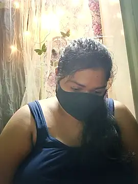 Snapshot of Liyaa_24 chatting on 5, 6, 2026 Liyaa 24 online show from 5, 6, 2026