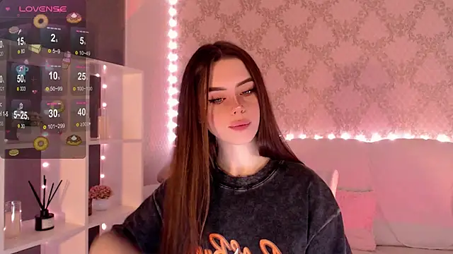 Snapshot of HolyMiax chatting on 26, 9, 2025 HolyMiax online show from 26, 9, 2025