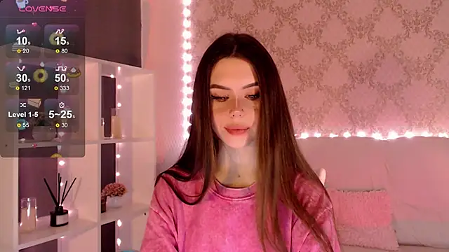 Snapshot of HolyMiax chatting on 28, 9, 2025 HolyMiax online show from 28, 9, 2025