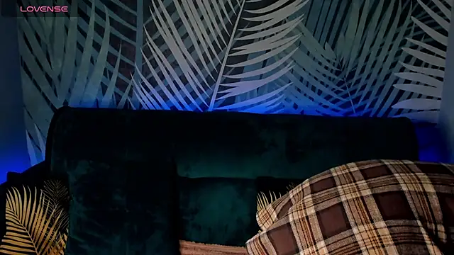 ChristyCrayme online show from 9, 11, 2025