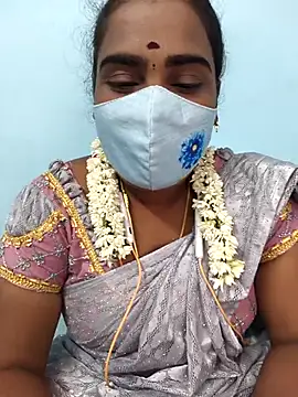 Snapshot of Tamil_riyalini12 chatting on 31, 10, 2025 Tamil riyalini12 online show from 31, 10, 2025