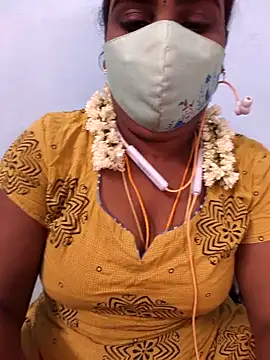 Snapshot of Tamil_riyalini12 chatting on 1, 11, 2025 Tamil riyalini12 online show from 1, 11, 2025