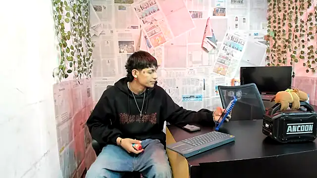 Snapshot of Bastian_boyshot77 chatting on 18, 7, 2026 Bastian boyshot77 online show from 18, 7, 2026
