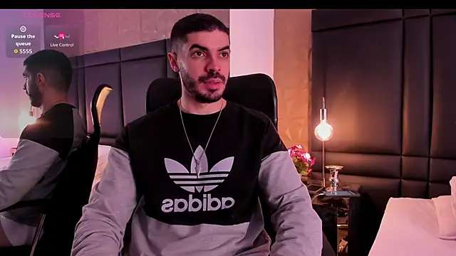 AxelThompson  online show from 10, 9, 2025