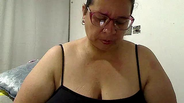 Snapshot of luciana69hot chatting on 3, 6, 2026 luciana69hot online show from 3, 6, 2026
