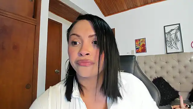 Snapshot of VeronicaBrun chatting on 16, 9, 2025 VeronicaBrun online show from 16, 9, 2025