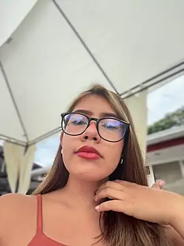 sara calderon online show from 14, 10, 2025
