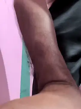 Snapshot of Riyansh_mehta chatting on 17, 12, 2025 Riyansh mehta online show from 17, 12, 2025