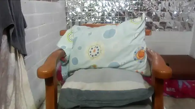 Snapshot of rose-crystal chatting on 22, 11, 2025 rose-crystal online show from 22, 11, 2025