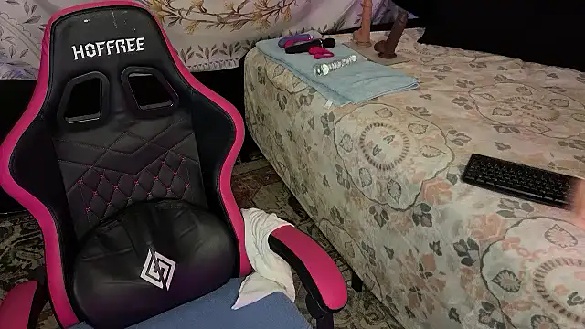 Snapshot of BossMomma0387 chatting on 31, 10, 2025 BossMomma0387 online show from 31, 10, 2025