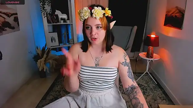 Snapshot of lunaalli chatting on 18, 9, 2025 lunaalli online show from 18, 9, 2025