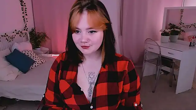 Snapshot of lunaalli chatting on 26, 9, 2025 lunaalli online show from 26, 9, 2025