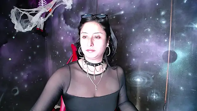 Snapshot of CristaldelLeon_s chatting on 1, 10, 2025 CristaldelLeon s online show from 1, 10, 2025