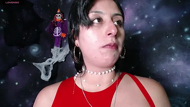 Snapshot of CristaldelLeon_s chatting on 15, 10, 2025 CristaldelLeon s online show from 15, 10, 2025
