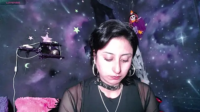 Snapshot of CristaldelLeon_s chatting on 17, 10, 2025 CristaldelLeon s online show from 17, 10, 2025