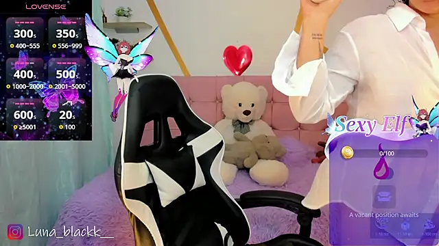 Luna blackk online show from 18, 4, 2026