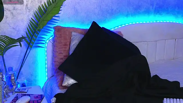 Snapshot of Aelorya chatting on 24, 10, 2025 Aelorya online show from 24, 10, 2025