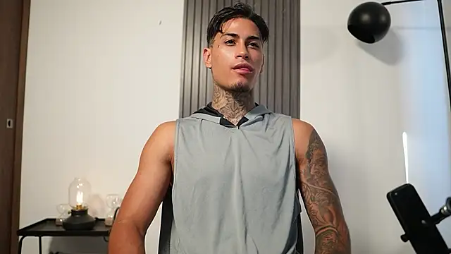 AxelVilla  online show from 21, 10, 2025