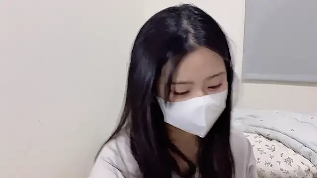 LHeart online show from 7, 10, 2025