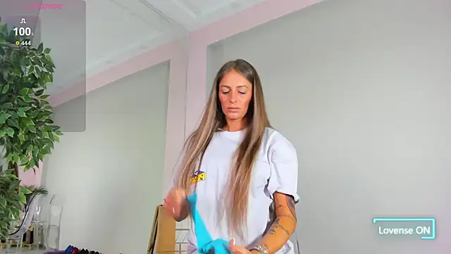 MayaHellen online show from 9, 9, 2025