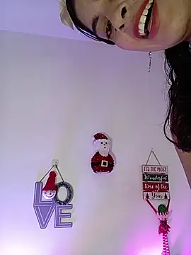 Snapshot of Fox_Roxxan chatting on 16, 12, 2025 Fox Roxxan online show from 16, 12, 2025