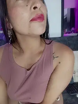 Snapshot of Fox_Roxxan chatting on 7, 2, 2026 Fox Roxxan online show from 7, 2, 2026