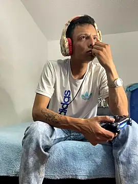 andrewcoopper1 online show from 25, 9, 2025