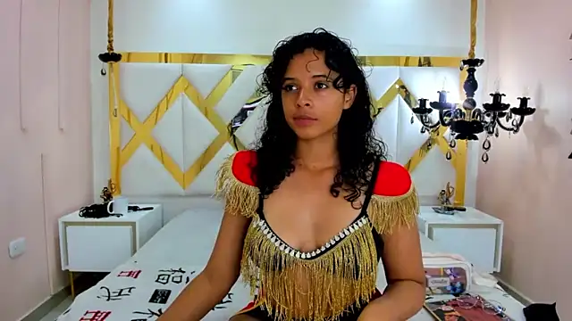 Snapshot of Sweet_Lucyy chatting on 11, 10, 2025 Sweet Lucyy online show from 11, 10, 2025