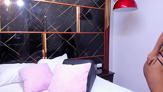 Snapshot of HannyThompson chatting on 9, 9, 2025 HannyThompson online show from 9, 9, 2025