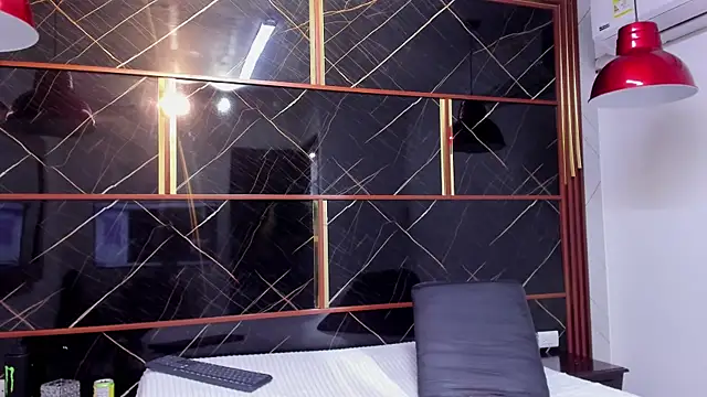 Snapshot of HannyThompson chatting on 27, 9, 2025 HannyThompson online show from 27, 9, 2025