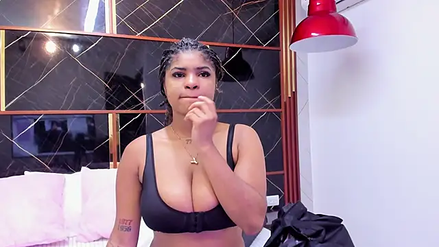 Snapshot of HannyThompson chatting on 1, 10, 2025 HannyThompson online show from 1, 10, 2025