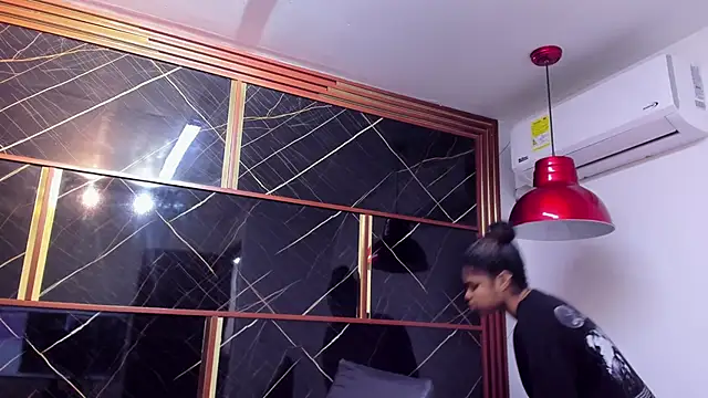 Snapshot of HannyThompson chatting on 11, 10, 2025 HannyThompson online show from 11, 10, 2025