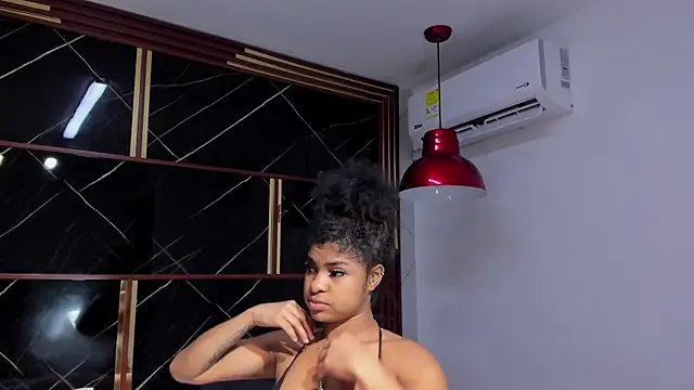 Snapshot of HannyThompson chatting on 9, 11, 2025 HannyThompson online show from 9, 11, 2025