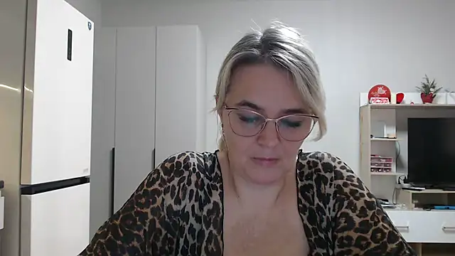 EleanoraDream online show from 13, 4, 2026