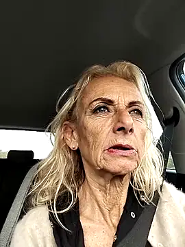 Snapshot of clarabell4 chatting on 30, 10, 2025 clarabell4 online show from 30, 10, 2025